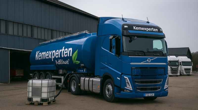 Kemexperten AdBlue-tankbil fyller IBC-behållare vid bärgningsföretagets garage